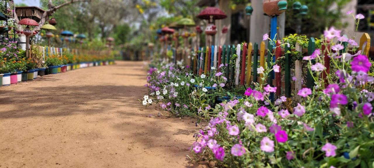Panchobon Art Resort Shānti Niketan エクステリア 写真